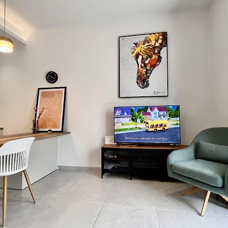 Chic Getaway Near Stavros Niarchos Apartment Athens Exterior photo